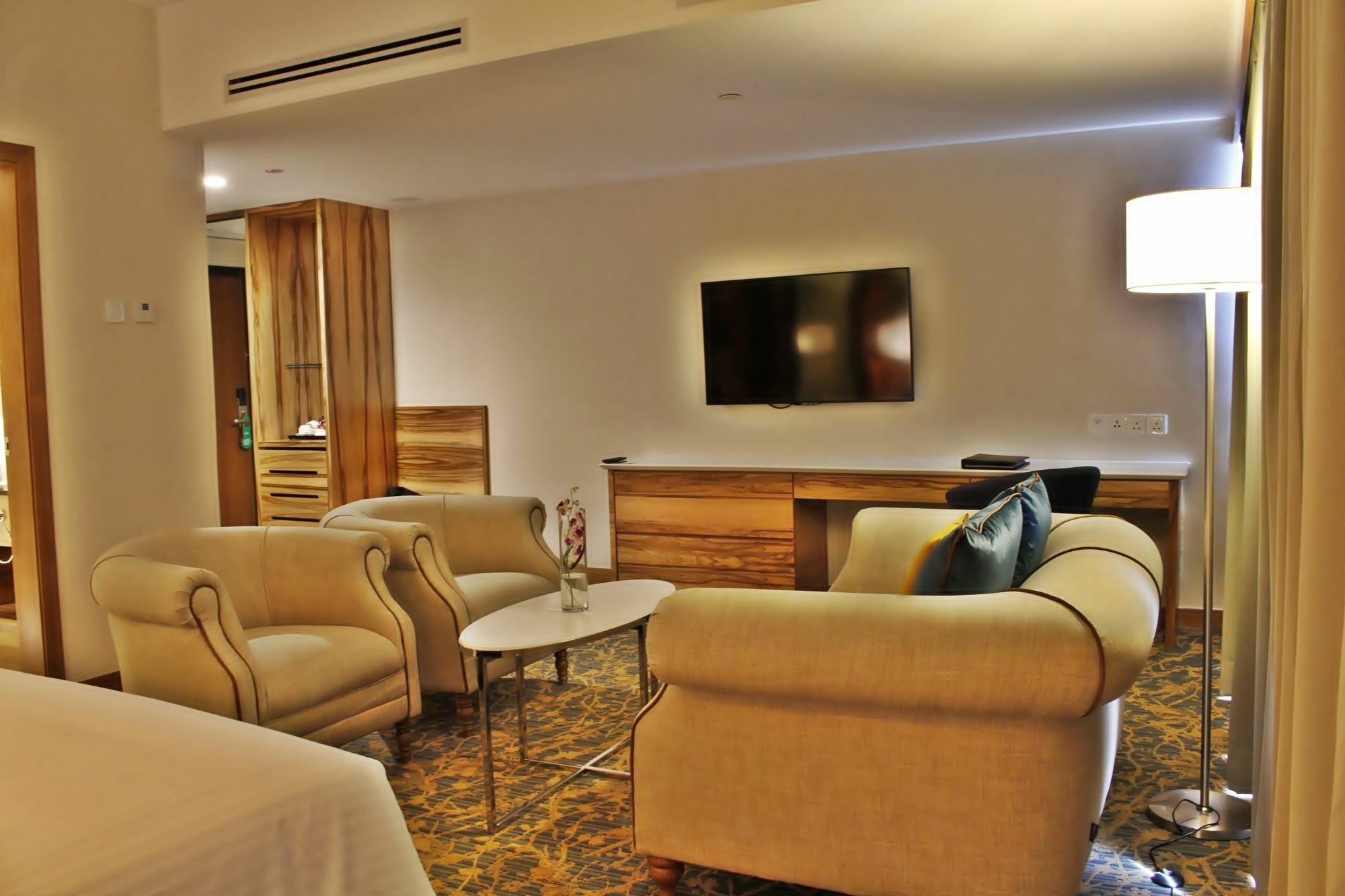 Holiday Villa Johor Bahru City Centre Esterno foto